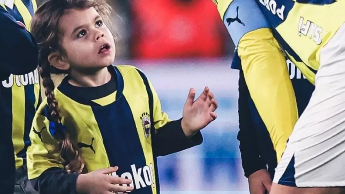 Dzeko’nun minik kızının babasının yarasına attığı bakış maçın önüne geçti