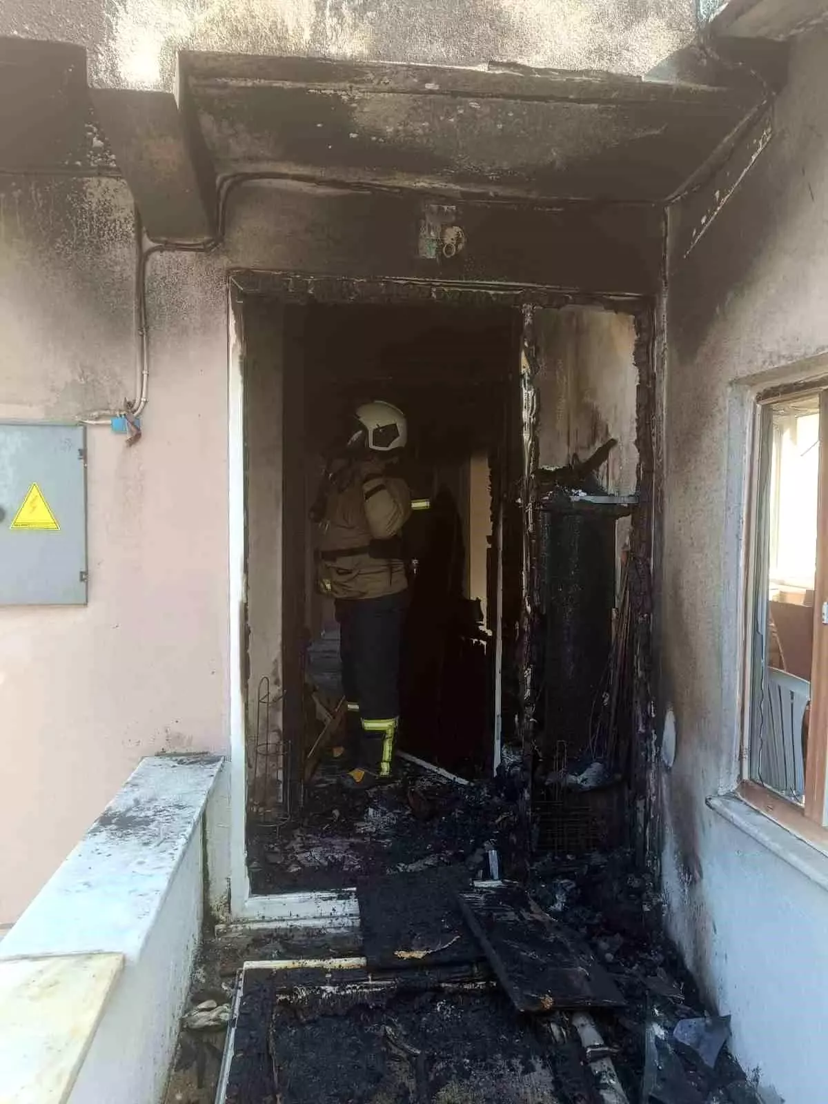 Erdek’te Elektrik Kontağından Yangın Çıktı